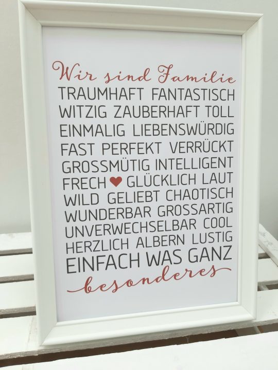 Wir sind Familie - Kunstdruck DinA4 mit Rahmen
