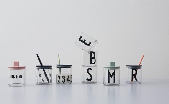 PERSÖNLICHES TRITAN™ TRINKGLAS FÜR KINDER A-Z – Bild 3