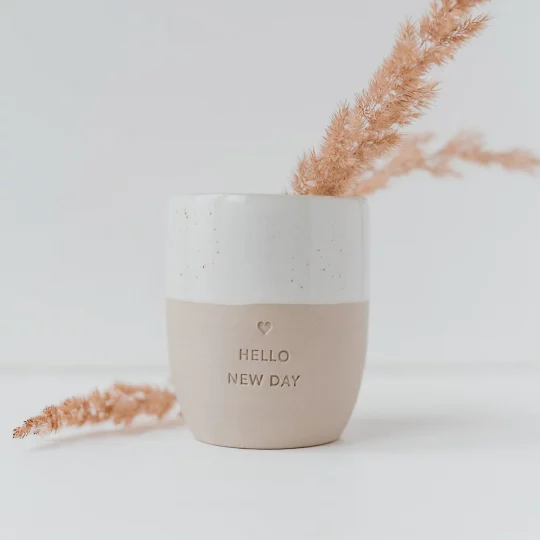 Großer Steingut Becher "Hello New Day" – Bild 2