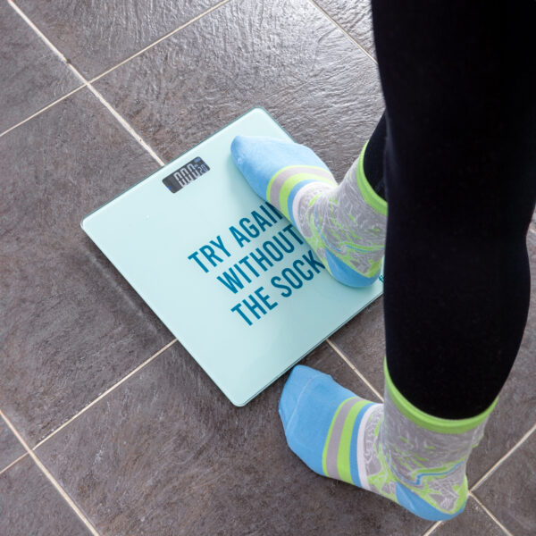 Digitale Personenwaage "Try again without the socks"